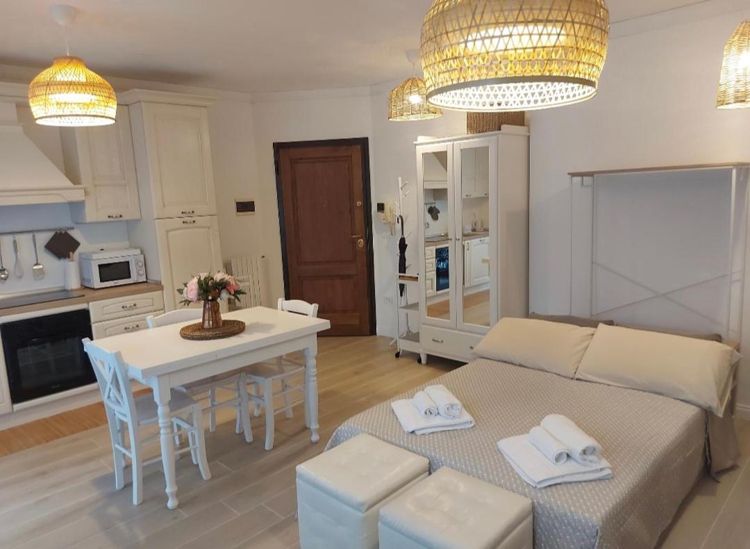 Incantevole Appartamento Monolocale Alba 2 Екстериор снимка